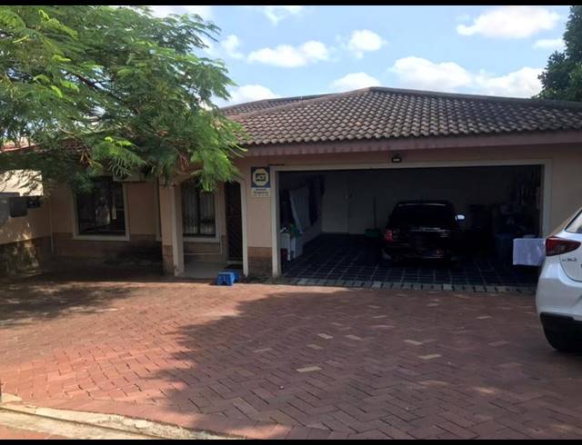 9 BEDROOM HOUSE FOR SALE IN RESERVOIR HILLS